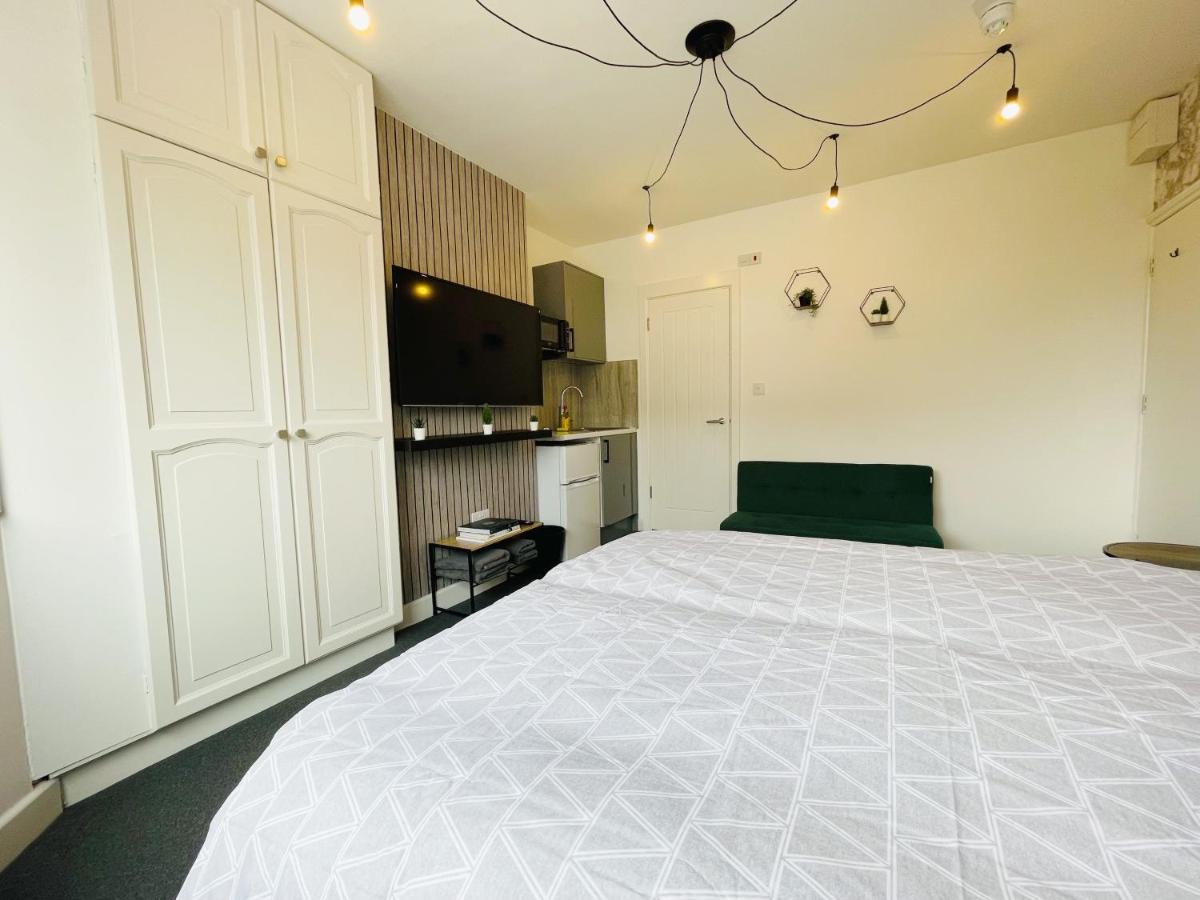 Cosy Bright Studio Apartment Close To Wembley Stadium ロンドン エクステリア 写真