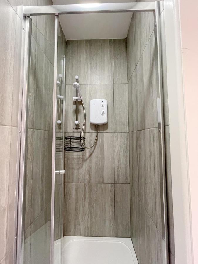 Cosy Bright Studio Apartment Close To Wembley Stadium ロンドン エクステリア 写真
