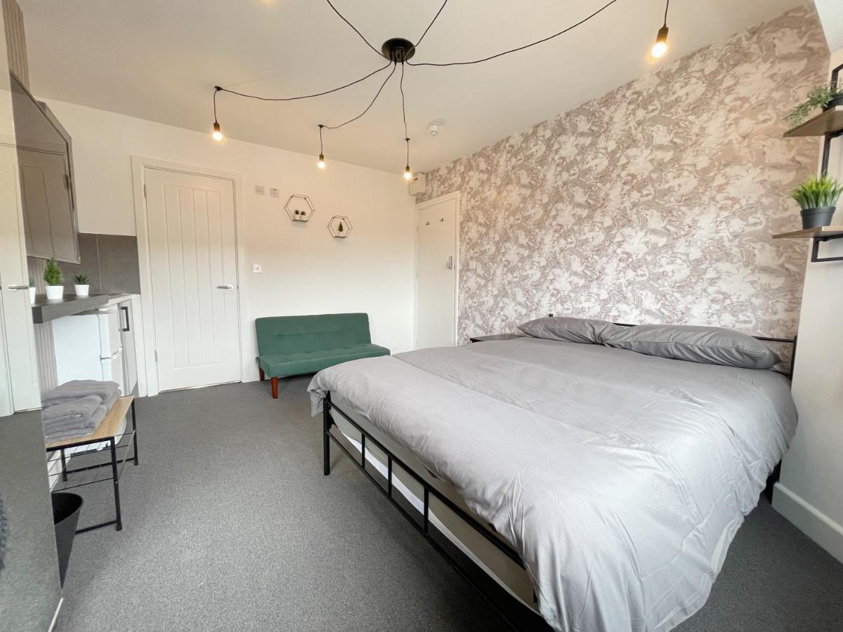 Cosy Bright Studio Apartment Close To Wembley Stadium ロンドン エクステリア 写真